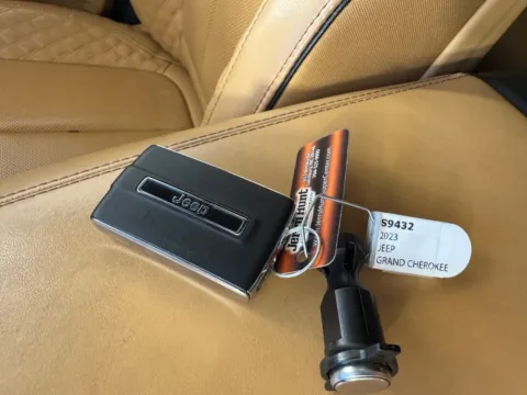 Another view of 2023 Jeep Grand Cherokee L Summit for sale in Salisbury, NC at Jerry Hunt Supercenter - Salisbury