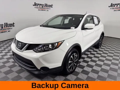 More photos of 2019 Nissan Rogue Sport S at Jerry Hunt Supercenter - Salisbury, NC
