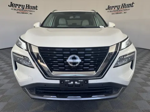 More photos of 2023 Nissan Rogue SL at Jerry Hunt Supercenter - Salisbury, NC