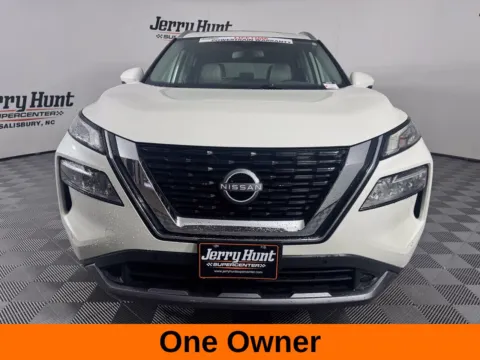More photos of 2023 Nissan Rogue SL at Jerry Hunt Supercenter - Salisbury, NC