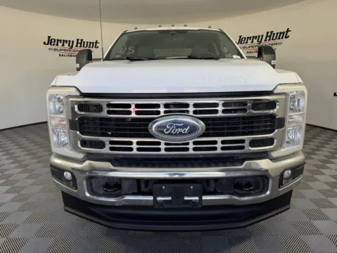 More photos of 2025 Ford F-350SD XLT at Jerry Hunt Supercenter - Salisbury, NC