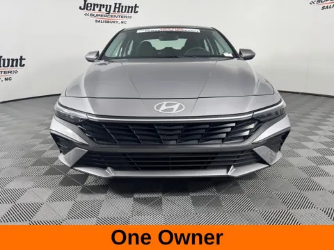 More photos of 2025 Hyundai Elantra SE at Jerry Hunt Supercenter - Salisbury, NC
