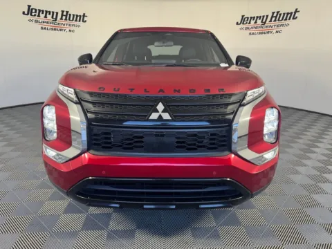 More photos of 2024 Mitsubishi Outlander SE Black Edition w/Pano Roof at Jerry Hunt Supercenter - Salisbury, NC
