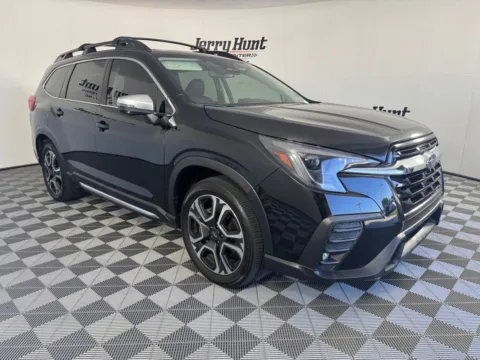 More photos of 2023 Subaru Ascent Limited at Jerry Hunt Supercenter - Salisbury, NC