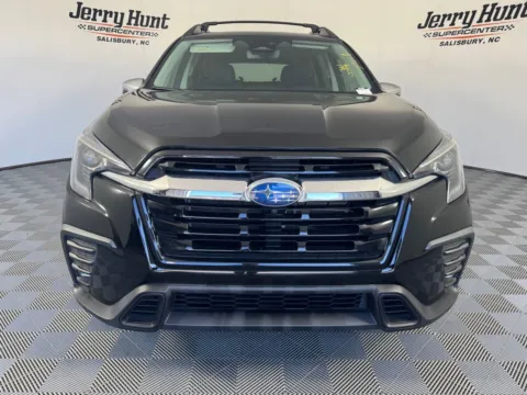 More photos of 2023 Subaru Ascent Limited at Jerry Hunt Supercenter - Salisbury, NC