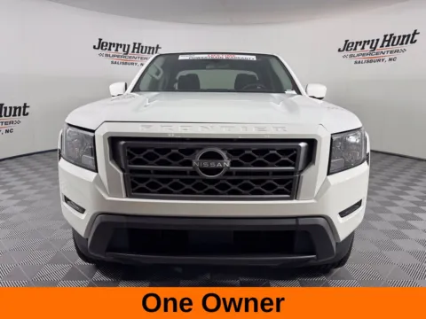 More photos of 2024 Nissan Frontier SV at Jerry Hunt Supercenter - Salisbury, NC