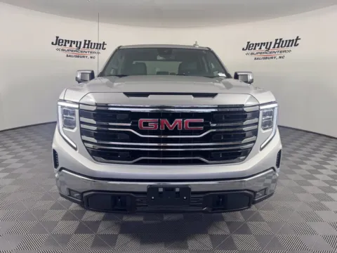 More photos of 2022 GMC Sierra 1500 SLT at Jerry Hunt Supercenter - Salisbury, NC