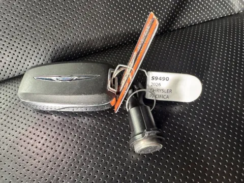 Photos of 2026 Chrysler Pacifica Limited for sale in Salisbury, NC at Jerry Hunt Supercenter - Salisbury