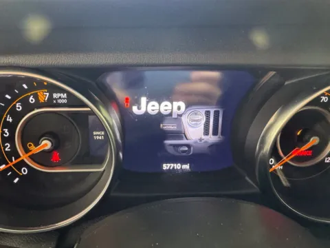 More photos of 2021 Jeep Gladiator Overland at Jerry Hunt Supercenter - Salisbury, NC