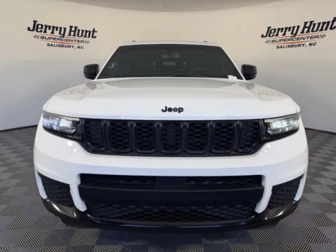 More photos of 2023 Jeep Grand Cherokee L Altitude at Jerry Hunt Supercenter - Salisbury, NC