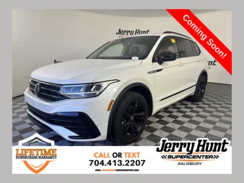 White 2024 Volkswagen Tiguan 2.0T SE R-Line Black for sale in Salisbury, NC