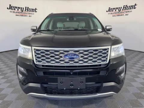 More photos of 2017 Ford Explorer Platinum at Jerry Hunt Supercenter - Salisbury, NC