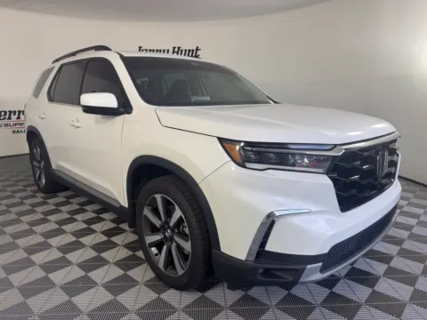 More photos of 2025 Honda Pilot Touring at Jerry Hunt Supercenter - Salisbury, NC