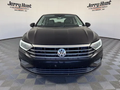 More photos of 2020 Volkswagen Jetta SEL at Jerry Hunt Supercenter - Salisbury, NC