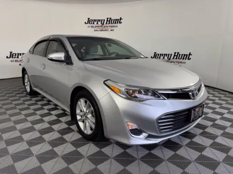 More photos of 2013 Toyota Avalon XLE at Jerry Hunt Supercenter - Salisbury, NC
