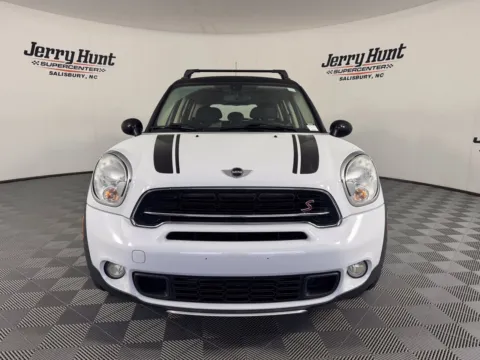 More photos of 2016 MINI Cooper S Countryman at Jerry Hunt Supercenter - Salisbury, NC