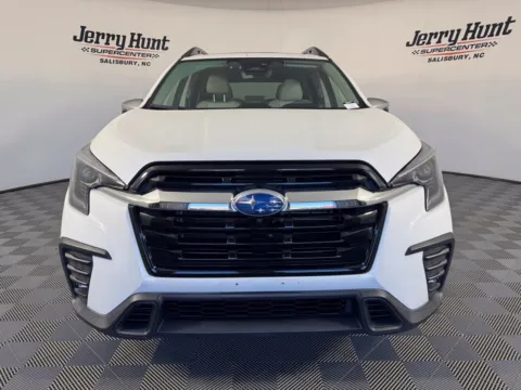 More photos of 2023 Subaru Ascent Limited at Jerry Hunt Supercenter - Salisbury, NC