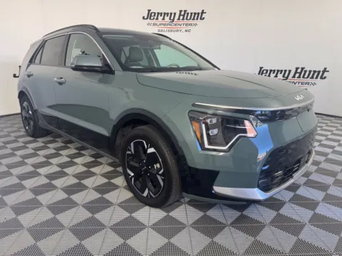More photos of 2023 Kia Niro EV Wave at Jerry Hunt Supercenter - Salisbury, NC