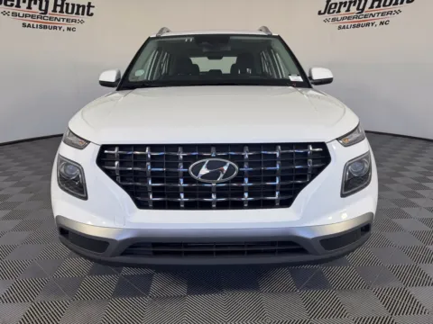 More photos of 2026 Hyundai Venue SEL at Jerry Hunt Supercenter - Salisbury, NC