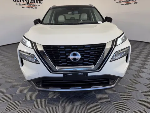 More photos of 2023 Nissan Rogue SL at Jerry Hunt Supercenter - Salisbury, NC