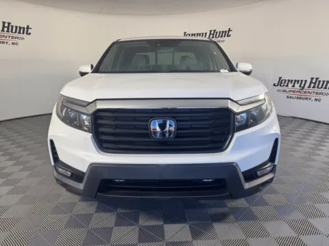 More photos of 2023 Honda Ridgeline RTL at Jerry Hunt Supercenter - Salisbury, NC