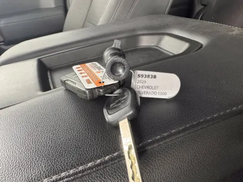 Another view of 2020 Chevrolet Silverado 1500 LT for sale in Salisbury, NC at Jerry Hunt Supercenter - Salisbury