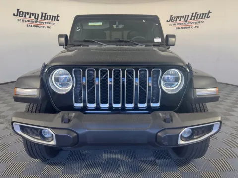 More photos of 2022 Jeep Gladiator Overland at Jerry Hunt Supercenter - Salisbury, NC