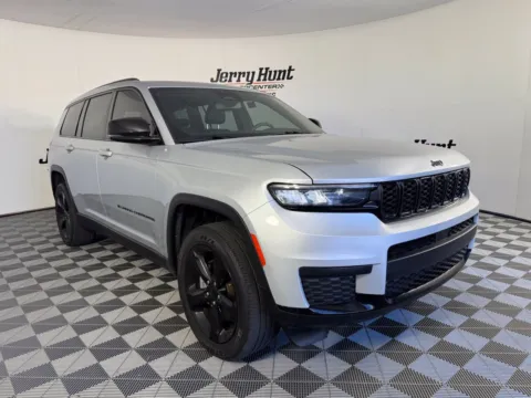 More photos of 2023 Jeep Grand Cherokee L Altitude at Jerry Hunt Supercenter - Salisbury, NC