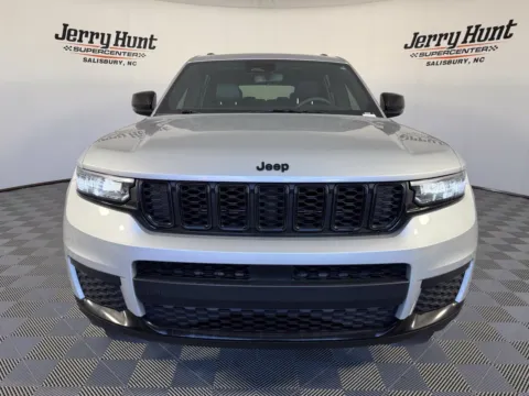 More photos of 2023 Jeep Grand Cherokee L Altitude at Jerry Hunt Supercenter - Salisbury, NC