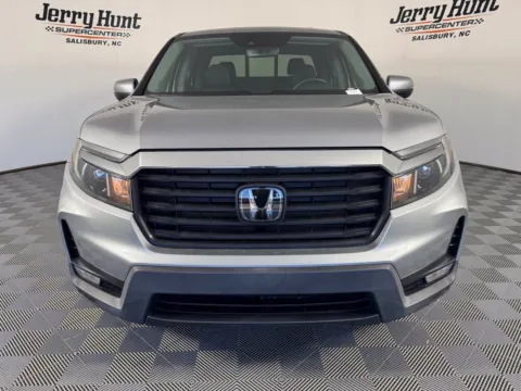 More photos of 2023 Honda Ridgeline RTL at Jerry Hunt Supercenter - Salisbury, NC