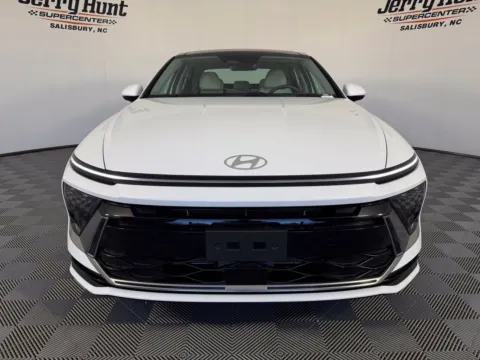 More photos of 2025 Hyundai Sonata SEL Convenience at Jerry Hunt Supercenter - Salisbury, NC