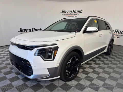 White 2023 Kia Niro EV Wave for sale in Salisbury, NC