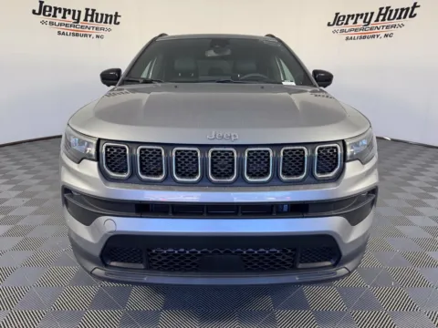 More photos of 2023 Jeep Compass Latitude at Jerry Hunt Supercenter - Salisbury, NC