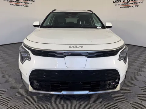 More photos of 2024 Kia Niro EV Wave at Jerry Hunt Supercenter - Salisbury, NC