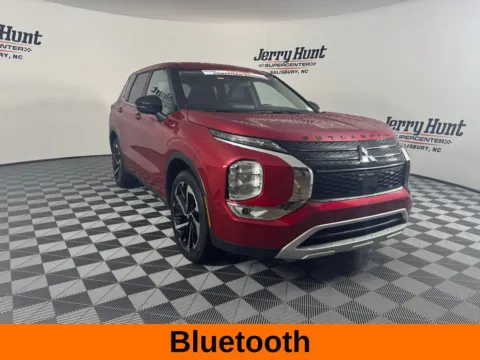 More photos of 2024 Mitsubishi Outlander SE at Jerry Hunt Supercenter - Salisbury, NC