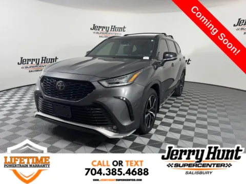 Gray 2022 Toyota Highlander XSE for sale in Salisbury, NC