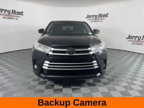 More photos of 2019 Toyota Highlander LE Plus at Jerry Hunt Supercenter - Salisbury, NC