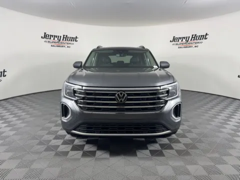 More photos of 2024 Volkswagen Atlas 2.0T SE w/Technology at Jerry Hunt Supercenter - Salisbury, NC