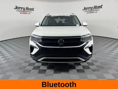 More photos of 2023 Volkswagen Taos 1.5T SE at Jerry Hunt Supercenter - Salisbury, NC
