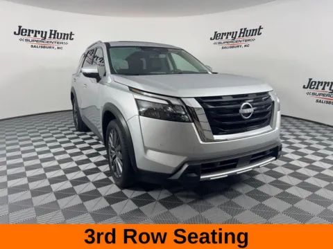 More photos of 2025 Nissan Pathfinder SL at Jerry Hunt Supercenter - Salisbury, NC