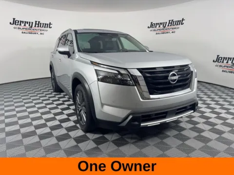 More photos of 2025 Nissan Pathfinder SL at Jerry Hunt Supercenter - Salisbury, NC