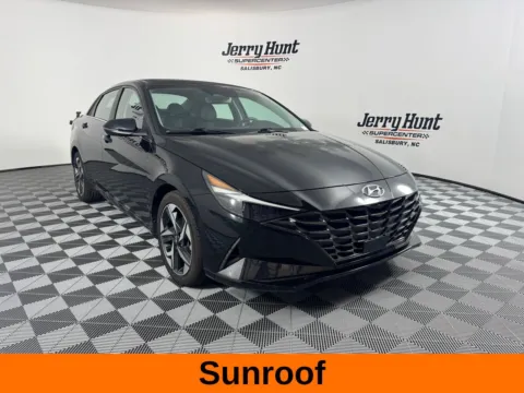 More photos of 2022 Hyundai Elantra Limited at Jerry Hunt Supercenter - Salisbury, NC