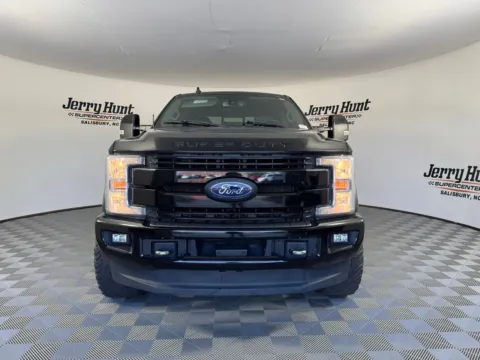 More photos of 2019 Ford F-250SD Lariat at Jerry Hunt Supercenter - Salisbury, NC