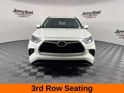 More photos of 2021 Toyota Highlander XLE at Jerry Hunt Supercenter - Salisbury, NC