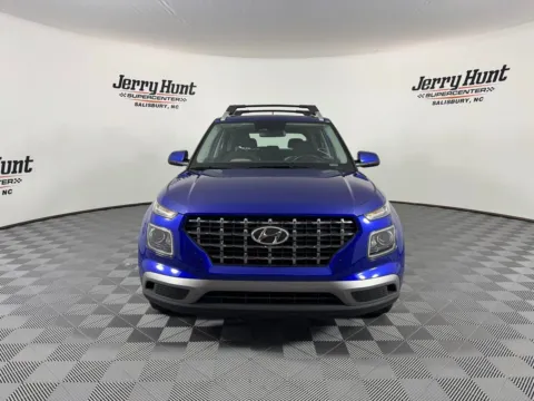 More photos of 2023 Hyundai Venue SEL at Jerry Hunt Supercenter - Salisbury, NC