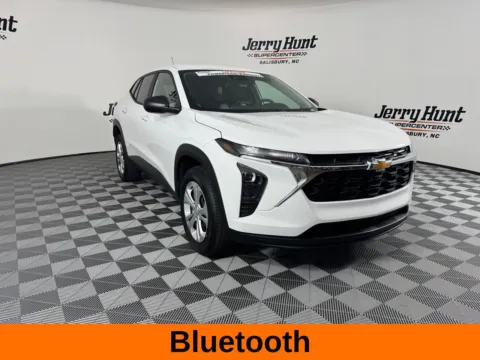 More photos of 2025 Chevrolet Trax LS at Jerry Hunt Supercenter - Salisbury, NC