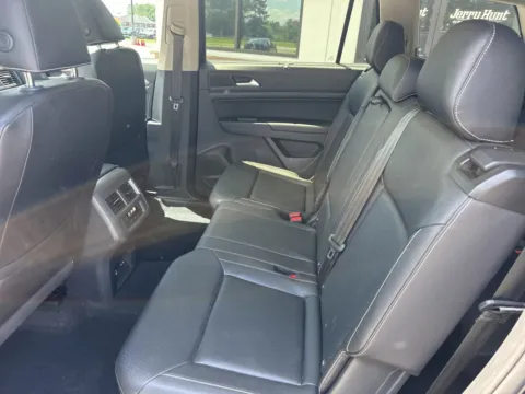 More photos of 2021 Volkswagen Atlas 3.6L V6 SE w/Technology at Jerry Hunt Supercenter - Salisbury, NC