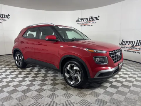More photos of 2022 Hyundai Venue SEL at Jerry Hunt Supercenter - Salisbury, NC