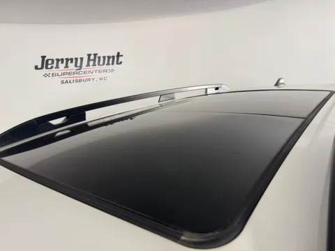 More photos of 2022 Subaru Ascent Limited at Jerry Hunt Supercenter - Salisbury, NC