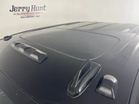 More photos of 2022 GMC Sierra 2500HD AT4 at Jerry Hunt Supercenter - Salisbury, NC